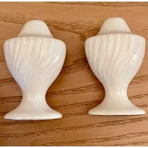 Vintage Franciscan Ware Salt and Pepper Shaker Set